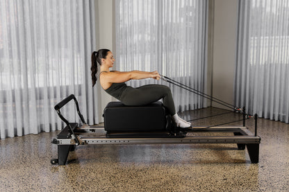 Trapeze Reformer Bar