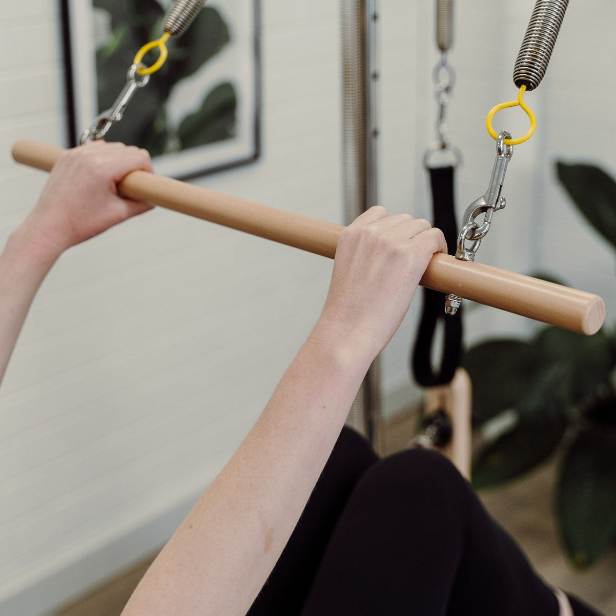 Trapeze/Reformer Bar